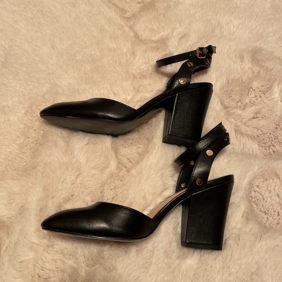 Nine West block heels- size 7 1/2- gold studs- color black - Picture 4 of 5